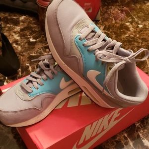 Women's Nike Air Max 1 Essential
